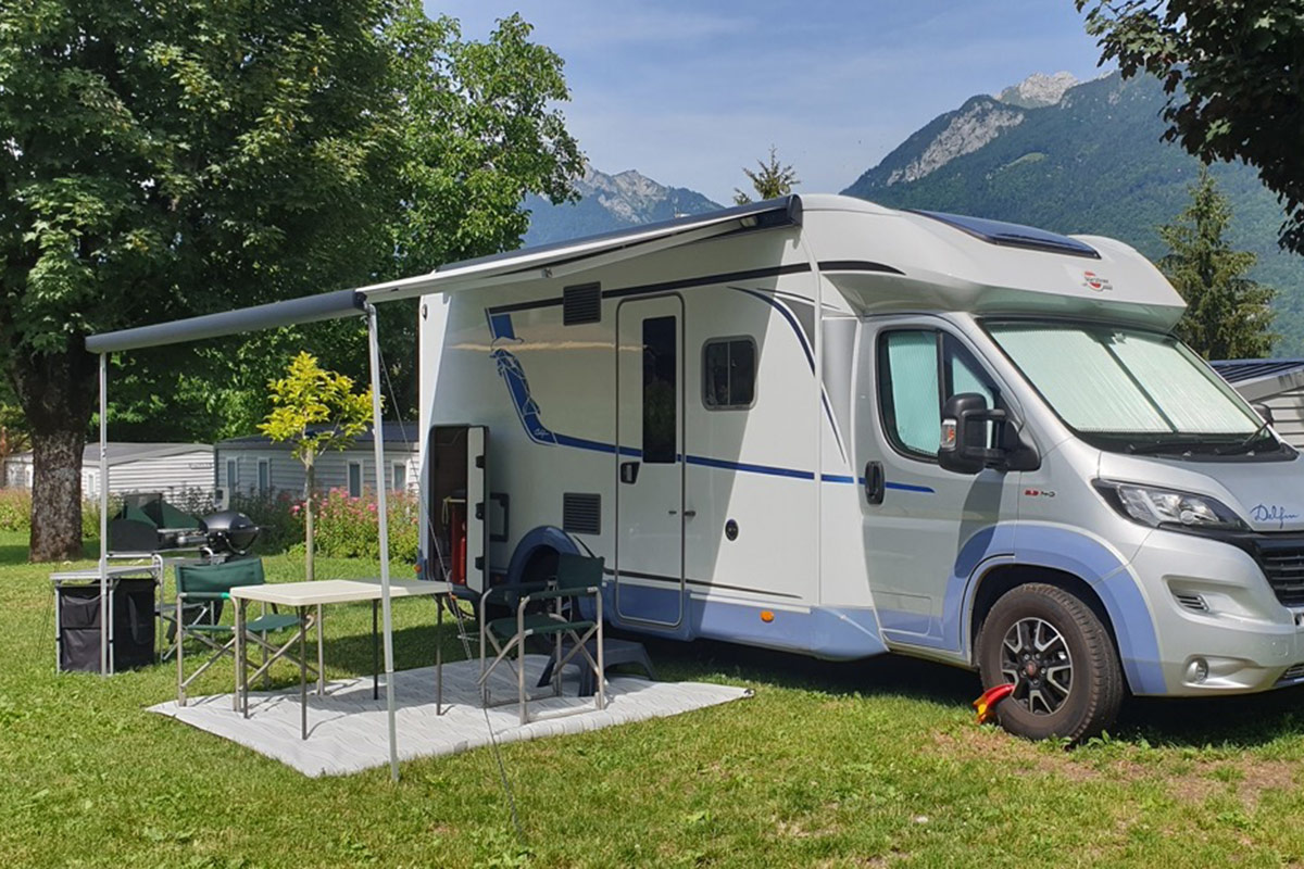 parcelle-camping-car-wohnmobil-motorhome-Kampeerder