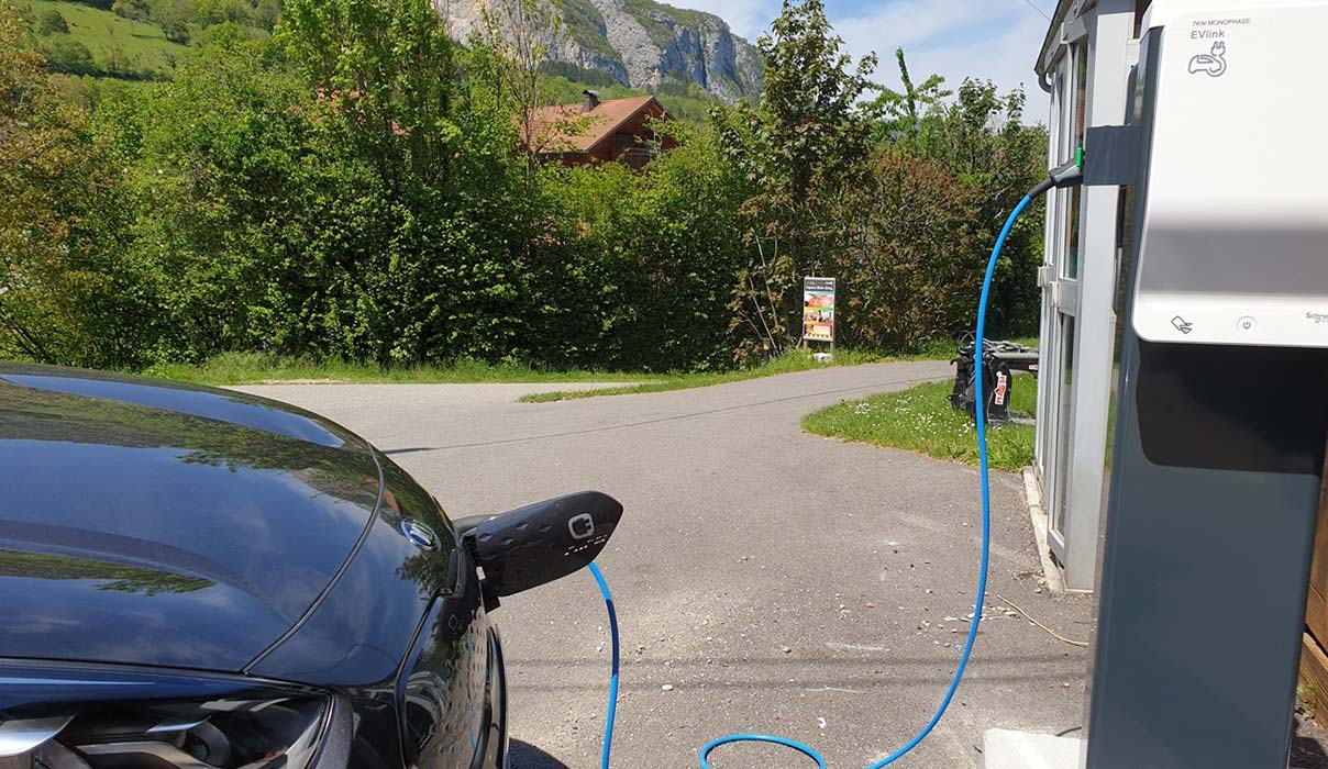 voiture electrique camping annecy